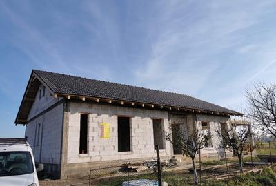 De vânzare – Casă nouă în roșu, sat Sârbi, comuna Sarbi (Bihor) - 1