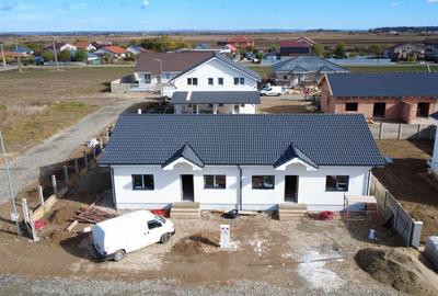 Duplex cu 3 camere în Moșnița Nouă