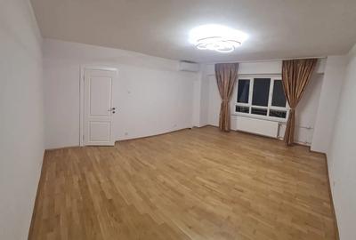 Apartament cu 2 camere decomandat în Lujerului