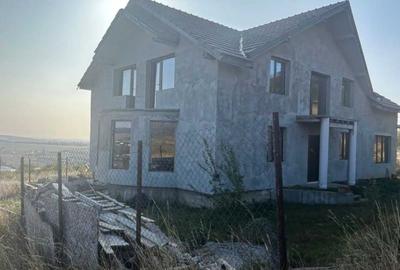 Vilă de vânzare, 5 Camere, 290 mp, Piatra Neamţ