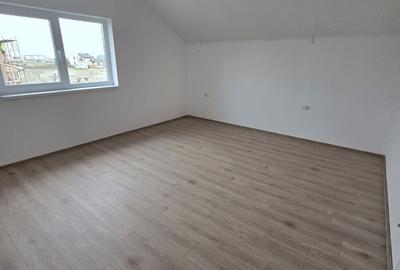 DUPLEX DE VÂNZARE Calea Medveș Comision 0% - 10