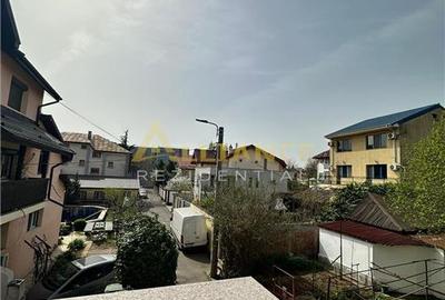 Casă individuală cu 4 camere în Central