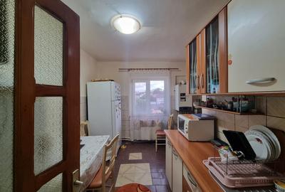 Neagoe Vodă- 3 camere decomandate/două balcoane/priveliște frumoasă - 4