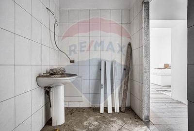 Apartament ultracentral 62 mp cu 2 ferestre spre bulevard - 9