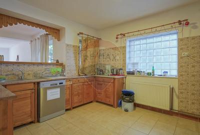 Vila în Poiana Brașov – Refugiu exclusivist și investiție! - 9