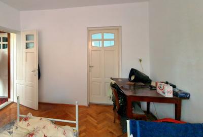 DOUA CASE DE VANZARE - ZONA  RACADAU - SINGUR IN CURTE - 15