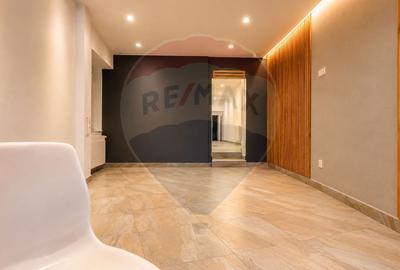 SPAȚIU COMERCIAL STRADAL 108 MP UTILI | ZONĂ CENTRALĂ | VITRINĂ 2.34M - 2