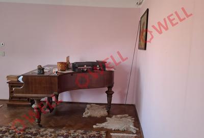 De vânzare casă familială situată în Miercurea Nirajului, zona Sântandrei! - 9