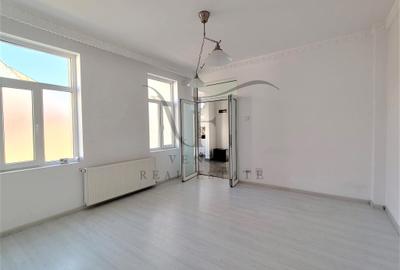 0 COMISION  9 camere 3 grupuri sanitare  354 mp Vasile Lascar Stefan cel Mare - 23