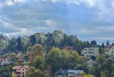 Apartament 4 camere cu priveliste deosebita zona Colinei - 20