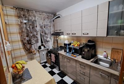 Lacul Tei, 4 camere de vanzare, 91 mp,  6/11, balcon mare, 2 bai, utilat, boiler - 9