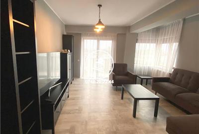 Apartament decomandat cu 2 camere, etaj intermediar Centru