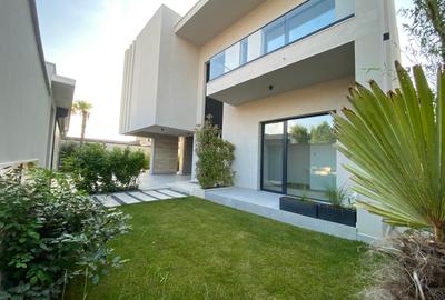 Casă individuală cu 6 camere în Petrești