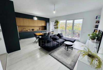 Apartament cu 4 camere semidecomandat, mobilat în Iris