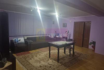 DE VANZARE CASA IN COM. BRANESTI (IF) - 9
