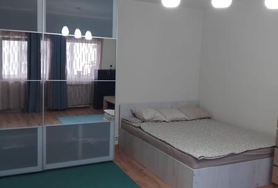 Garsonieră decomandată, mobilată în Mihai Bravu