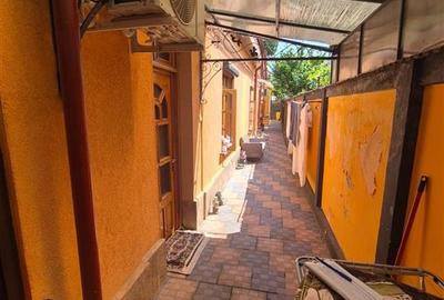 ZONA CENTRALA  Casa 6 camere + Spatiu comercial constructie caramida - 9