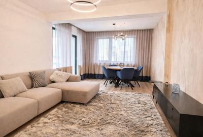 3 camere premium Coresi – Tractorul - 1