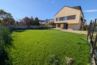 Casă individuală cu 5 camere în Central