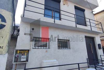 Casa Vanzare Giulesti 4 camere - 1