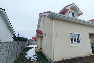 Duplex cu 5 camere în Moșnița Veche