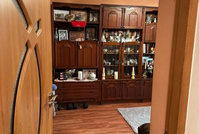 Apartament 3 camere, Decomandat. Bld. Al. Obregia, zona Vatra Dornei. - 4