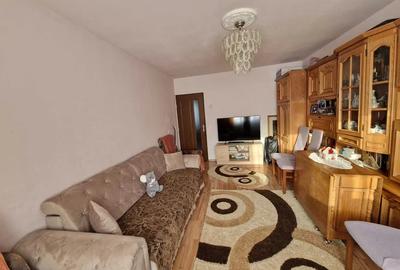 Apartament 2 camere decomandate, Intre Lacuri - 1