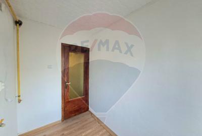 Apartament 3 camere | Zona Romanilor | Etaj 4/4 acoperiș cu țiglă - 10