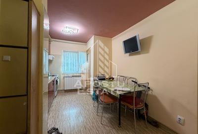 Apartament cu 3 camere, semidecomandat,centrala proprie,zona Girocului - 10