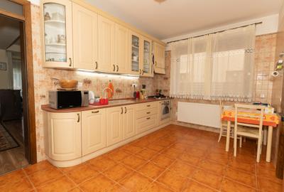 Vila cu PISCINA acoperită, zona centrala în Periș - 8