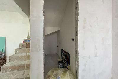 Duplex 4 camere, 95mp utili, 255mp teren, la asfalt -Urseni - 10