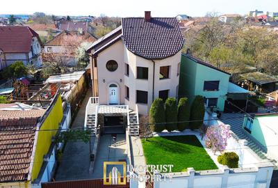 🏡 VILA DEOSEBITĂ DE VÂNZARE ÎN ARAD – ZONA CENTRALĂ - 1