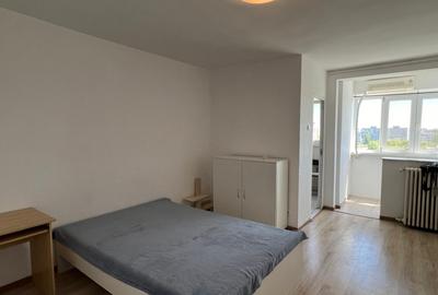 Garsonieră semidecomandată în Titan