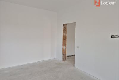 Apartament cu 3 camere de vanzare in Bucovat - 1