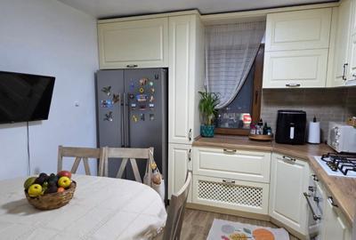 Apartament cu 4 camere decomandat, mobilat în Timișoara