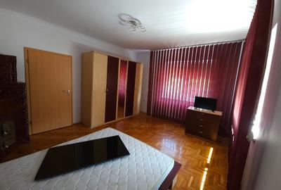 Proprietar închiriez la casa apartament cu trei camere pentru locuit/birouri - 6