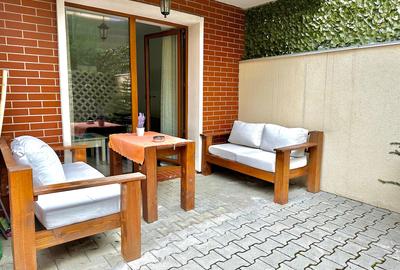 Apartament cu 2 camere decomandat, mobilat în Tractorul