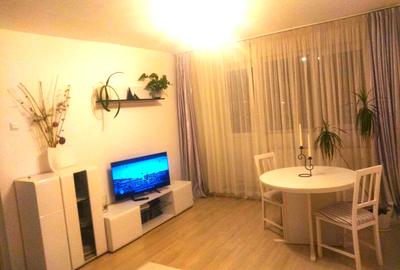 Apartament cu 2 camere decomandat în Boema