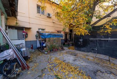Casă cu 4 camere în P-ța Unirii