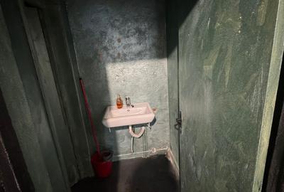 Spatiu comercial de inchiriat situat pe Stefan Cel Mare nr 34, bl. 27, Bucuresti - 5