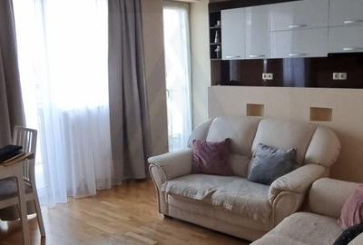 Apartament cu 3 camere decomandat, mobilat în Turnișor