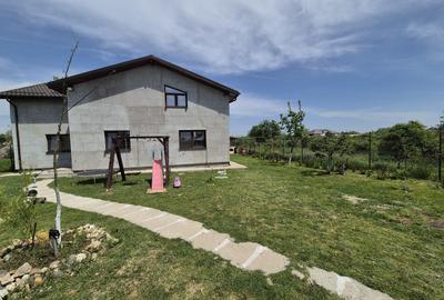 Mihailesti, vanzare vila P+M, 258mp, teren 912mp. - 1