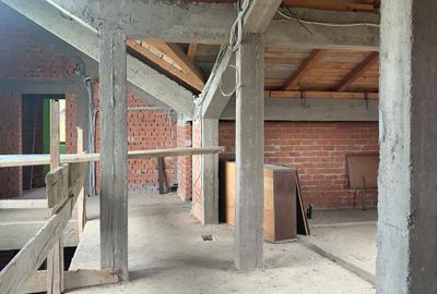 Statiunea  Breaza  Vanzare Vila(Pensiune)+10 camere - 11