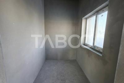 Spatiu Comercial 169 mp utili cu 8 locuri de parcare - Vitrina 13 m - 7