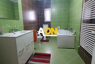 Casa 10 camere, 1000 mp teren, la asfalt, Barabant - 16