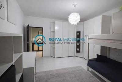 Royal Imobiliare - Vanzare apartament 3 camere zona Central - 3