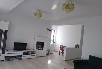 Duplex cu 3 camere în Sud-Est