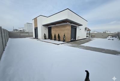 Casa stil mediteranean ,(zona de intrare in Comuna) - 1