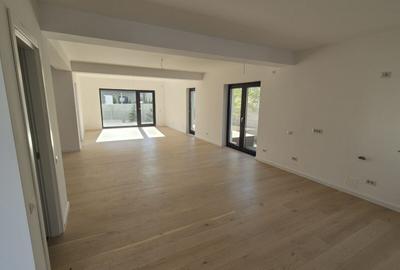Vila de vanzare in Tunari - 6