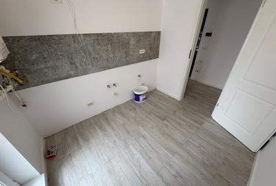 MUTARE RAPIDA!! Apartament 2 camere decomandat, Metrou 1 Decembrie - 8